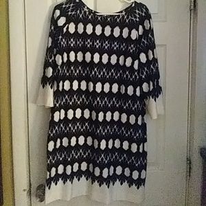 Adorable midi dress perfect for the holidays